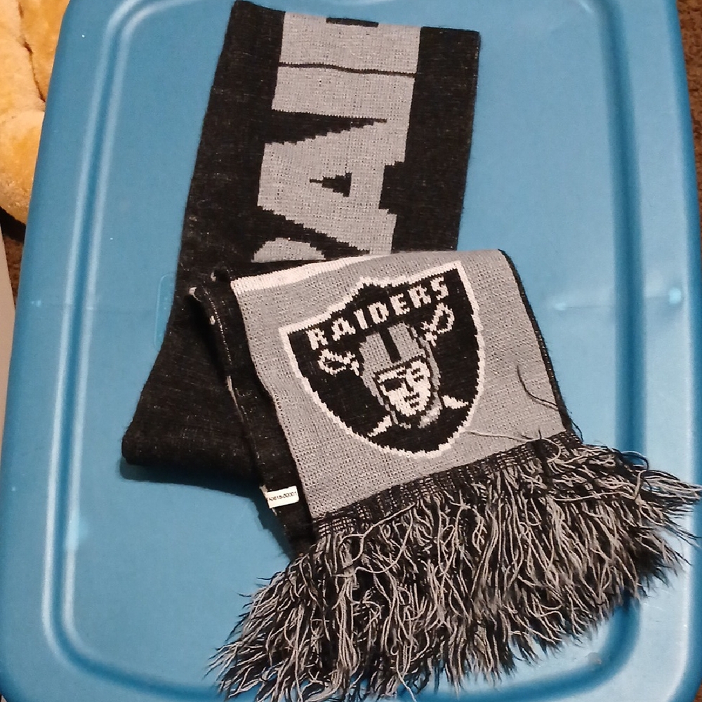 Raiders Black and Gray Scarf unisex